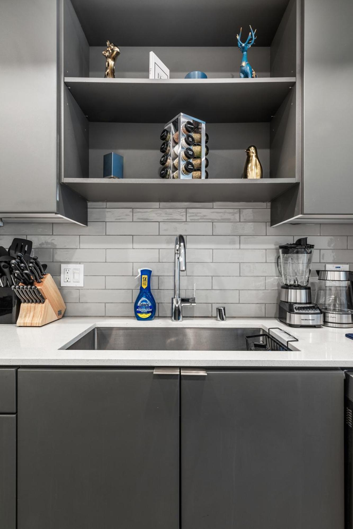 Trendy 2bd Haven In Hollywood! Parking & Pool *