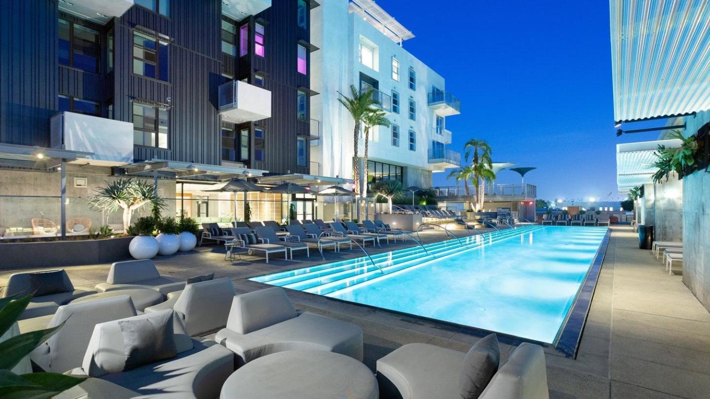Trendy 2bd Haven In Hollywood! Parking & Pool *