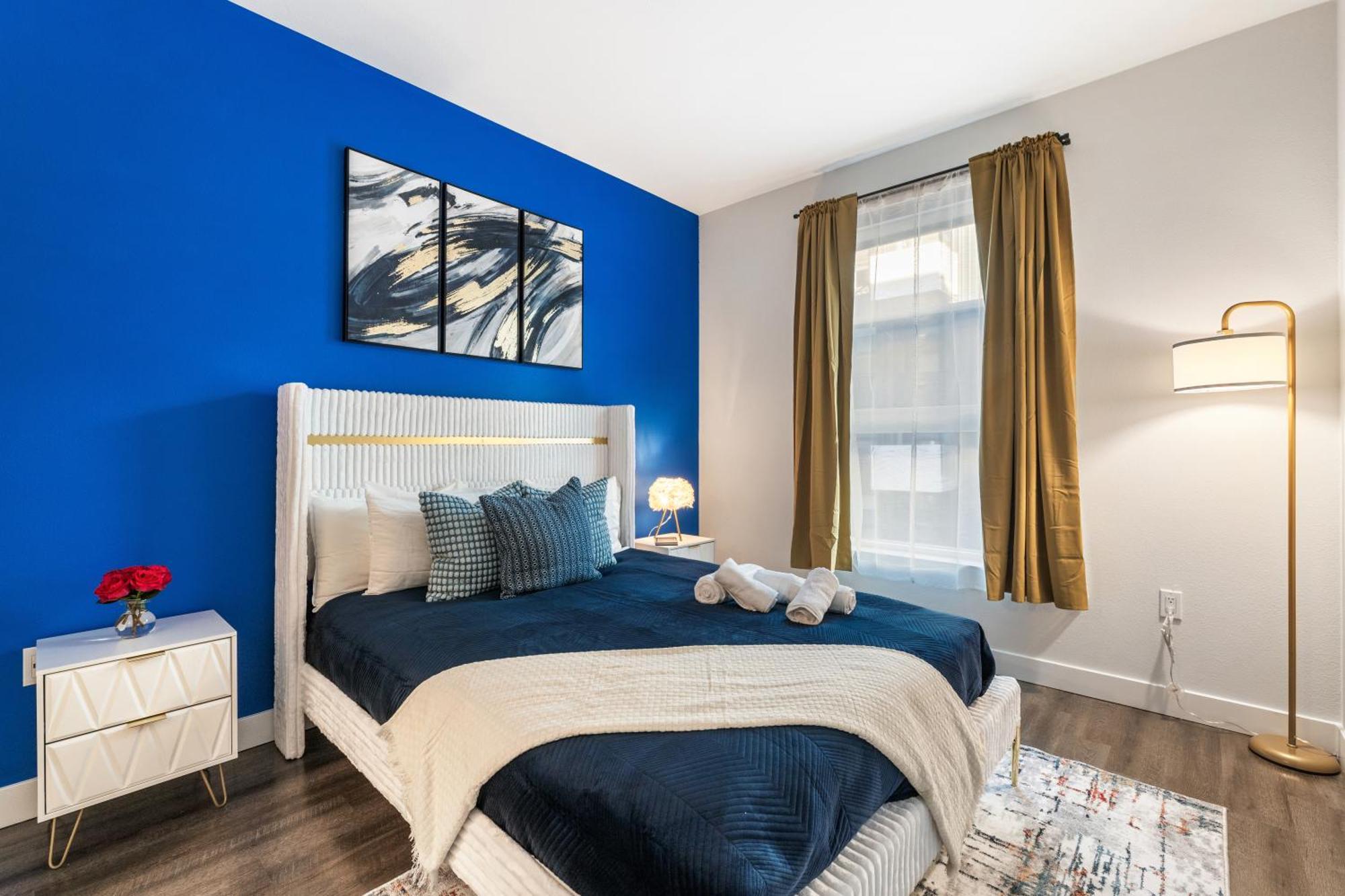 Trendy 2bd Haven In Hollywood! Parking & Pool Apartment Los Angeles