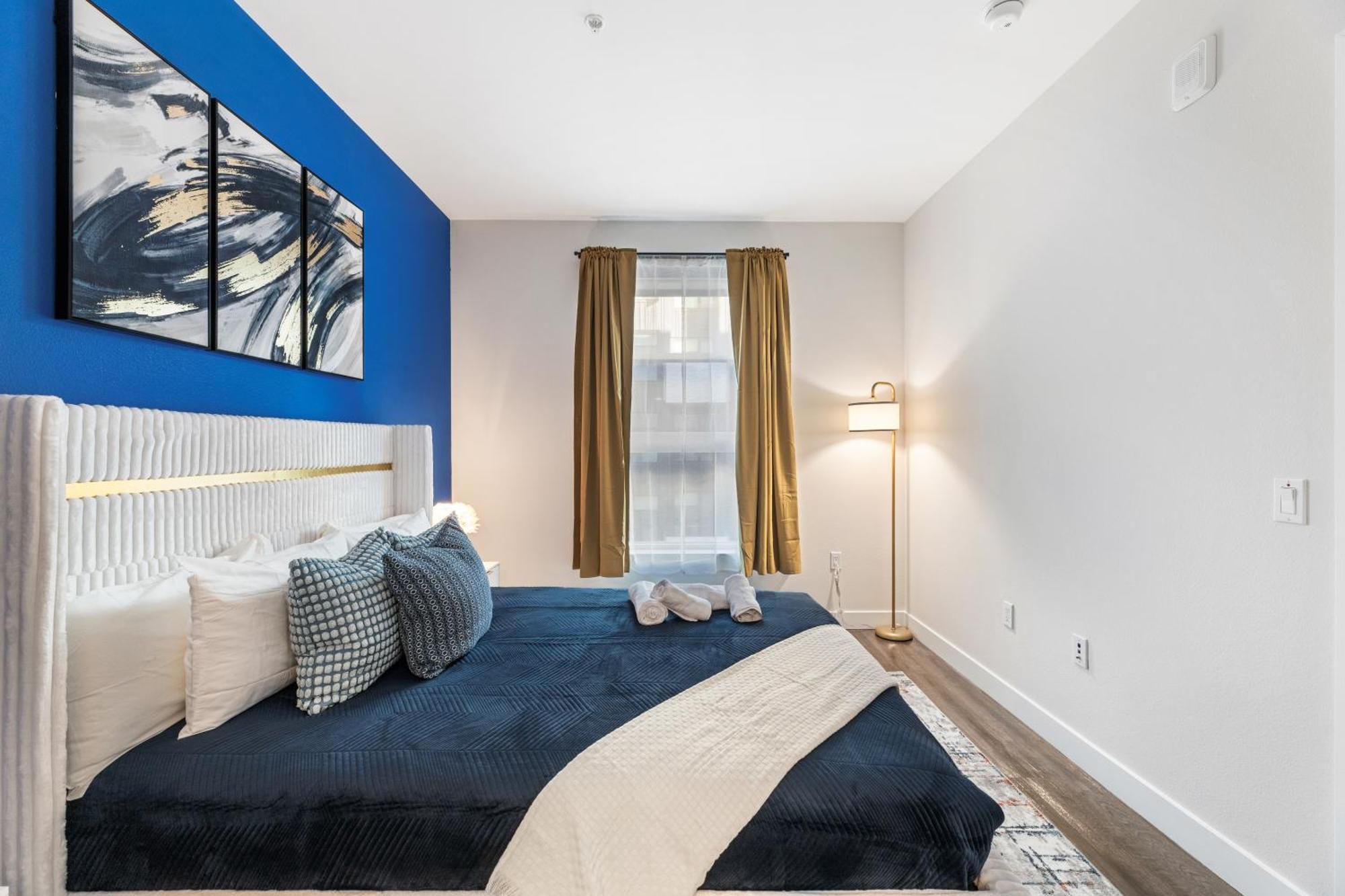 Trendy 2bd Haven In Hollywood! Parking & Pool Apartment