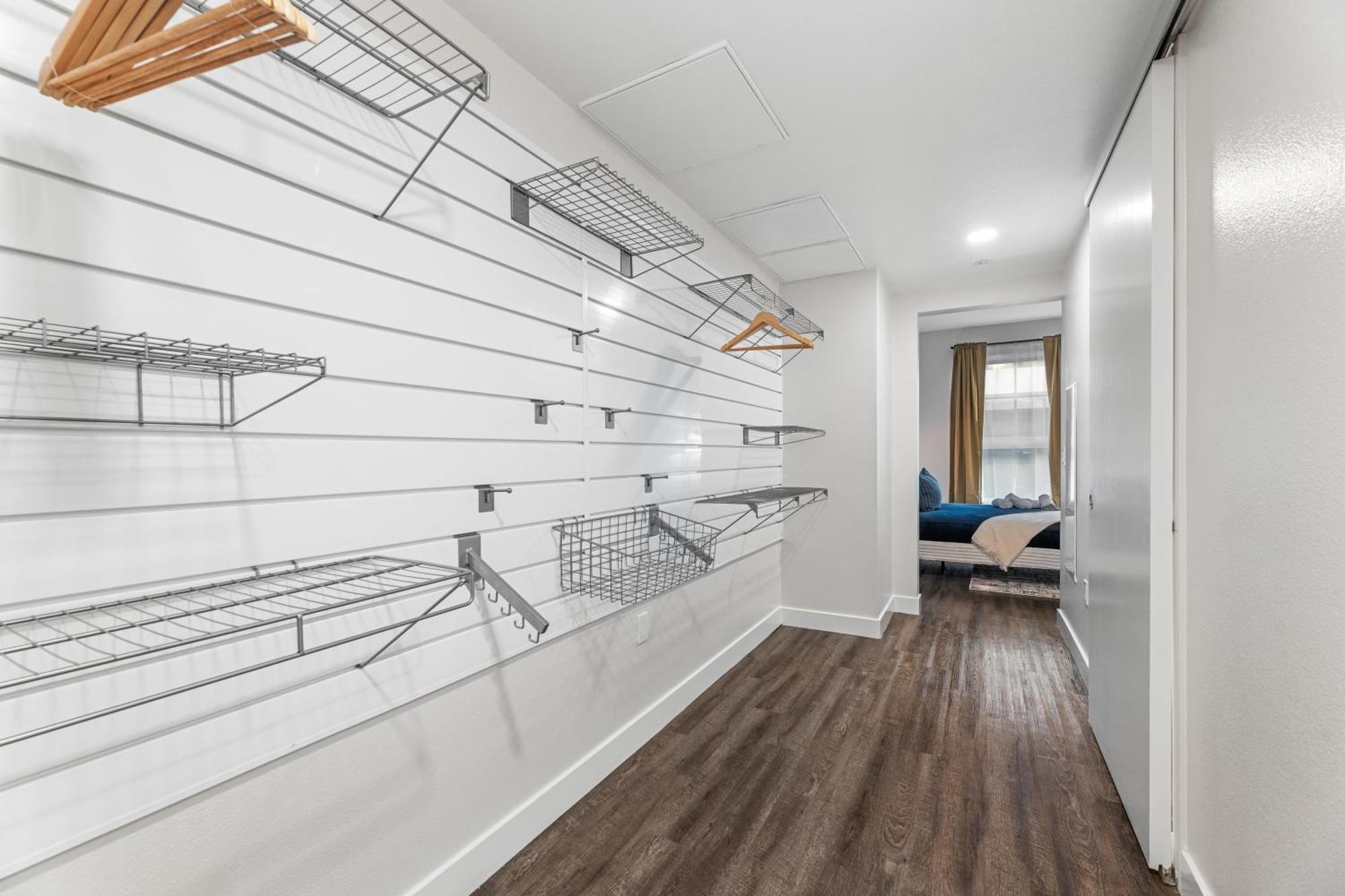 Apartment Trendy 2bd Haven In Hollywood! Parking & Pool *